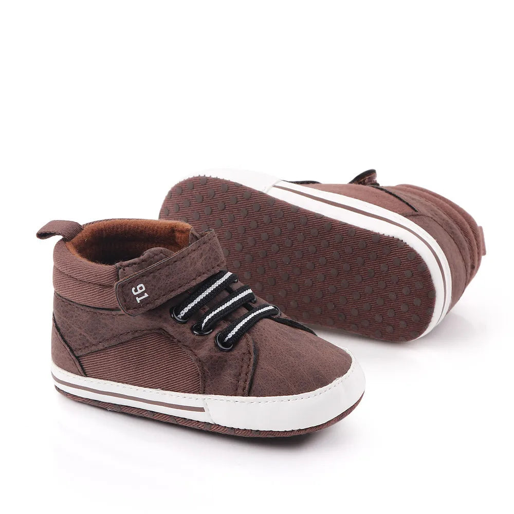 Fashion Brand Baby Boy Boots Shoes for Newborns and Infants